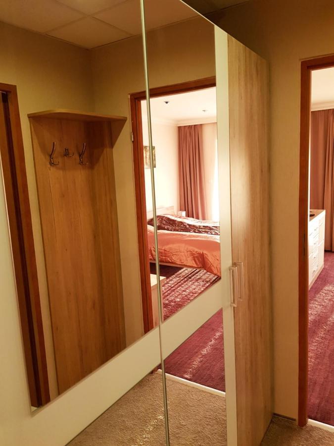 Astra Apartman Татабанья Экстерьер фото